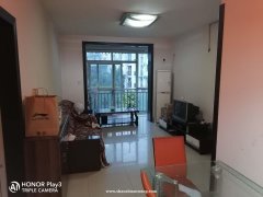 润新花园三室一厅 拎包入住 押一付三 月租2300