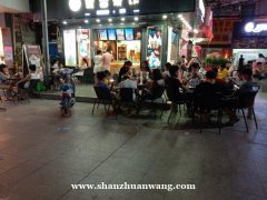 商业步行街的奶茶店转让