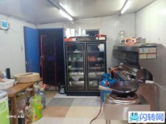 小桃园海鲜烧烤店临街门面 店铺转让详情 因个人家庭原因，没时