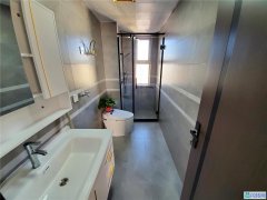 全新婚装三室二卫超低价急售