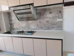 地铁口精装公寓两室有煤气出租