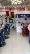 低价转让龙岗区平湖大型社区底商理发养发馆，可做美发美甲养生