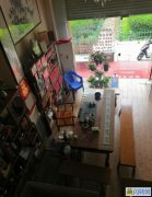 共两层，大门茶室和两个包厢，外加厨房洗手间，二楼棋牌，可改为