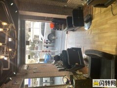 理发店白菜价转让，正对小区，旁边就是菜市场和体育馆