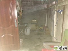 旺铺转让，人流量大，临街铺位，附近全是住宅区。