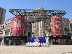 地铁旁可重餐饮旺铺出租，大小可分割