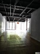 南桂路地铁站出口临街门面，没转手费，另送二层70平方