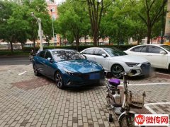 成功转出前进街小学门口对过小芳美业