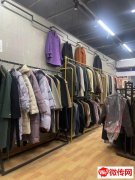 成功转出德隆广场超市入口服装档口