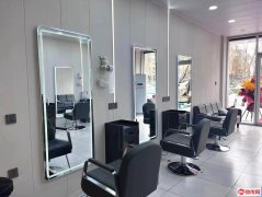 成功出租宝云街腾达新城一沐造型二楼