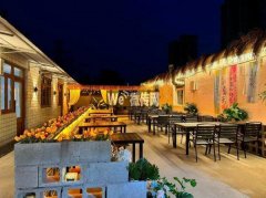 成功转出中华街永安路口带大院梧桐精酿烧烤