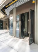 成功出租爱琴海玫瑰天街转角位置商铺