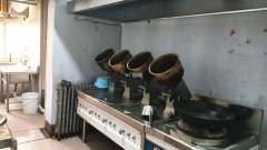 成功转出报社街月租700炒鸡店