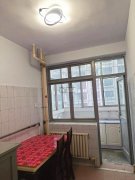 出租和平路通用住宅楼2楼三室两厅