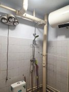 出租和平路通用住宅楼2楼三室两厅