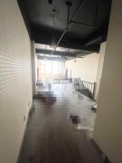 出租宝云街衡百国际北侧美发店二楼