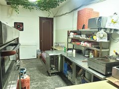 完成报社街胜利路交口嗨披萨