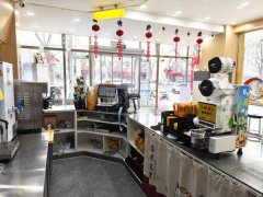 急转育才街康平路西北甜啦啦