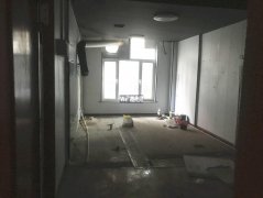 成功出租中山公园南门对过商铺