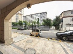 出租定州市中医院南门对过商铺