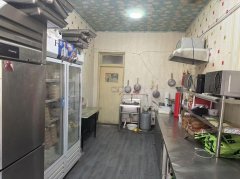 可空转报社街百货大楼附近外卖店
