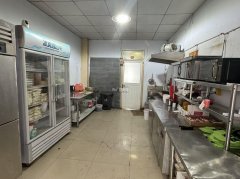 完成报社街百货大楼附近外卖店
