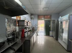 完成报社街百货大楼附近外卖店